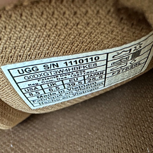 UGG Laton Slide 8.5 NWOT - Picture 7 of 8